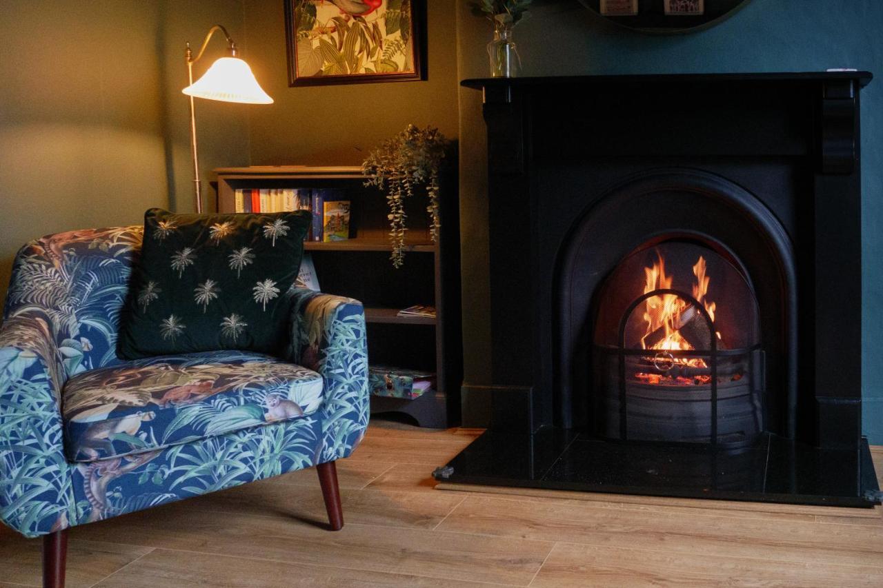 Stylish Romantic Country Escape Near Chester Christleton Ngoại thất bức ảnh