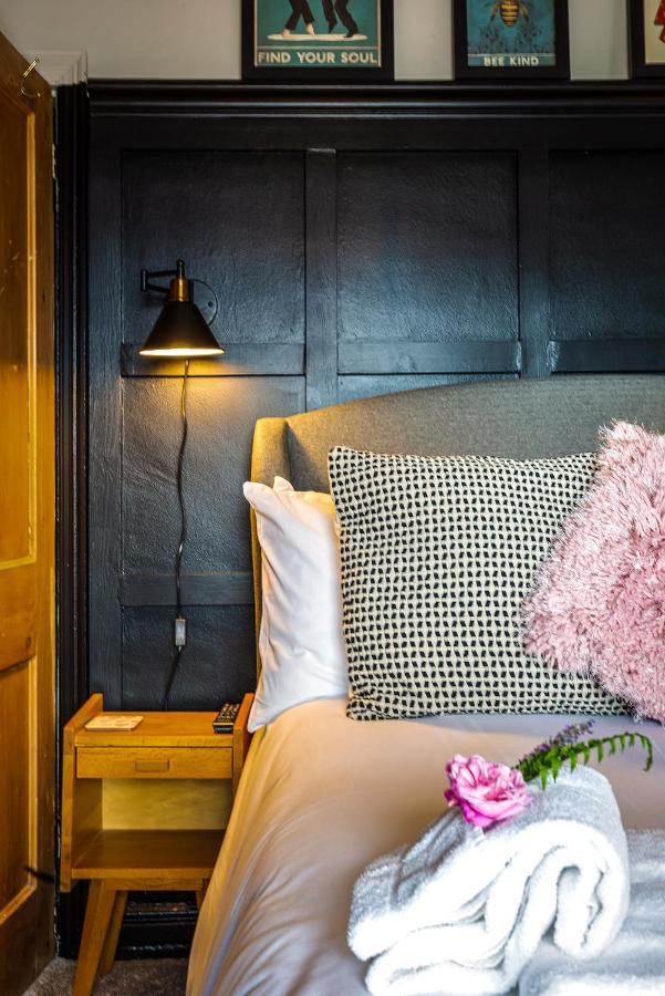 Stylish Romantic Country Escape Near Chester Christleton Ngoại thất bức ảnh